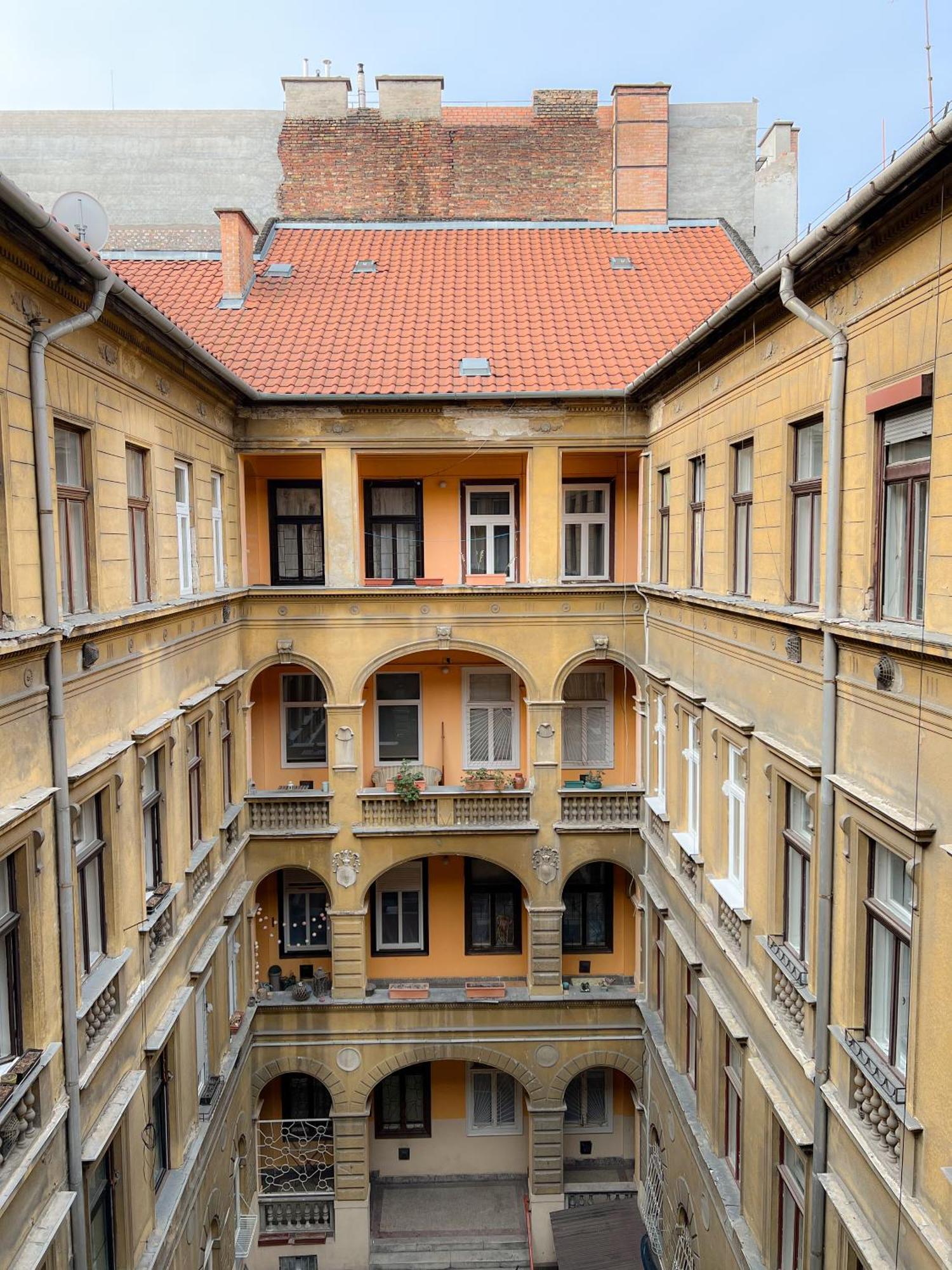 Apartment Large In